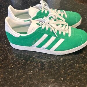 Adidas Gazelle in Emerald Green and White